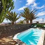 Calma Pool Oasis & Volcano Views Bayside *