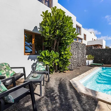 Calma Pool Oasis & Volcano Views Bayside * Teguise (Lanzarote)