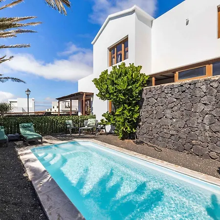 Calma Pool Oasis & Volcano Views Bayside 펜션 테기세