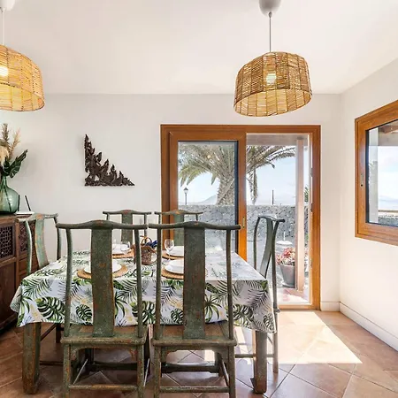 Calma Pool Oasis & Volcano Views Bayside *